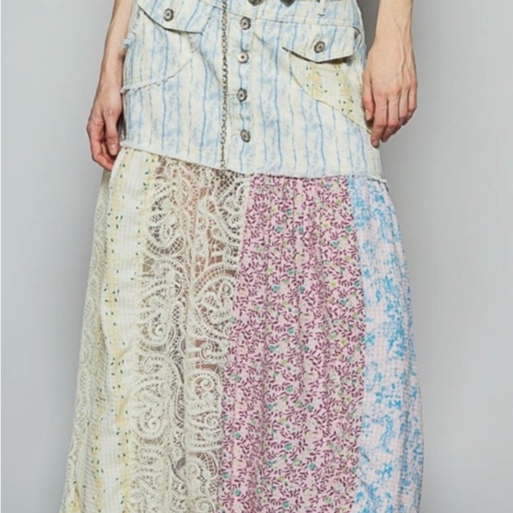 POL Button Frayed Lace Floral Print Patchwork Maxi Skirt – Size Medium - Picture 2 of 5